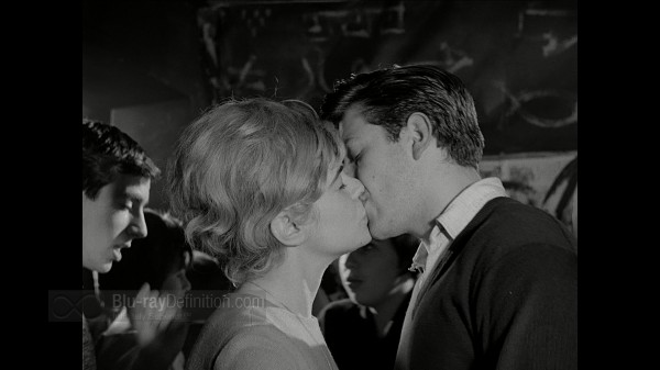 BDDefinition-ThatKindOfGirl-f-1080