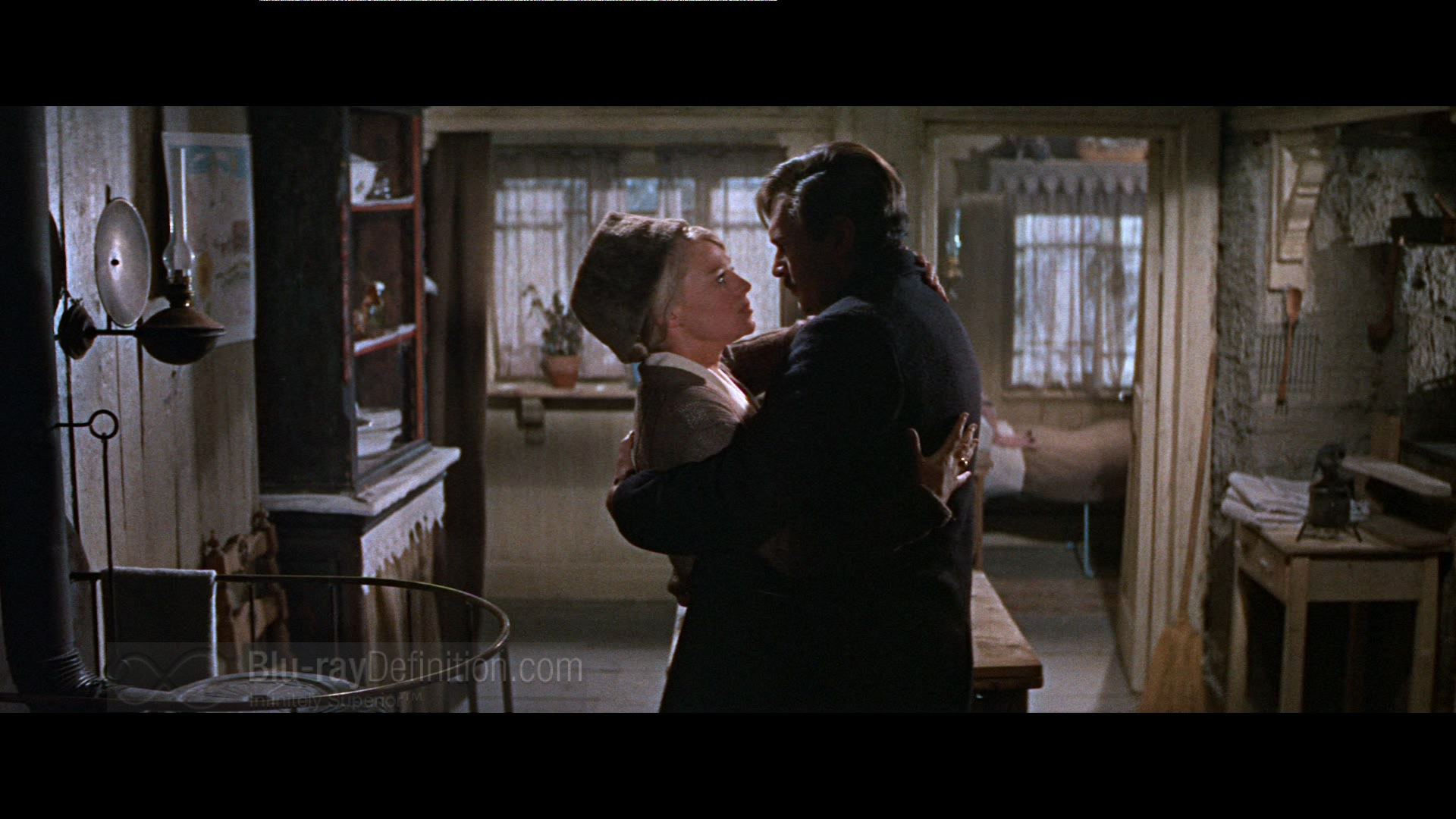 Джули и призраки люк. Брайан кэнт. Julia and steve. Стив воркс камео. Julie and steve are about to end.