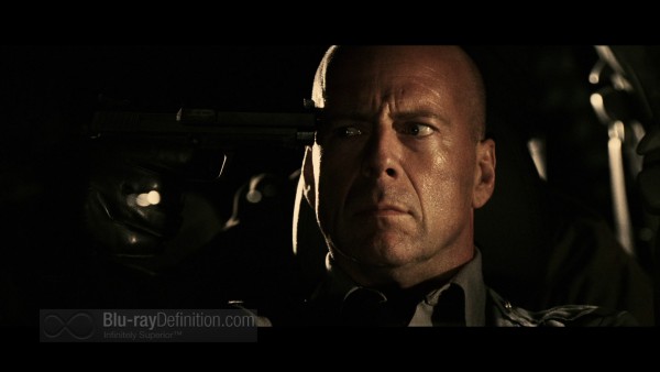 BDDefinition2011Hostage-10.WM