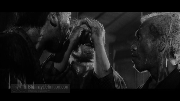 Three_Outlaw_Samurai_Criterion_07