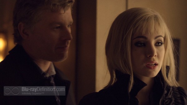 Lost-Girl-S1-BD_02
