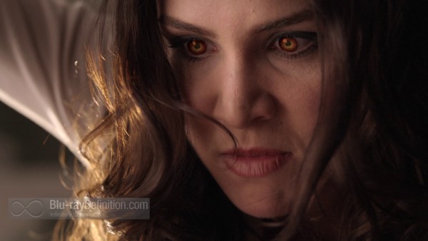 Lost-Girl-S1-BD_13