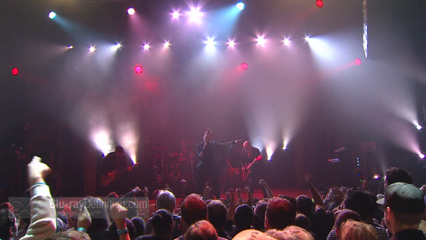 Garbage-One-Mile-High-Live-BD_04