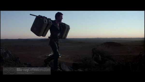 Mad-Max-2-The-Road-Warrior-BD_09