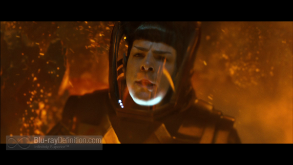 Star-Trek-Into-Darkness-3D-BD_02