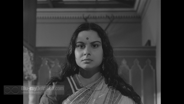 Charulata-Lonely-Wife-UK-BD_12