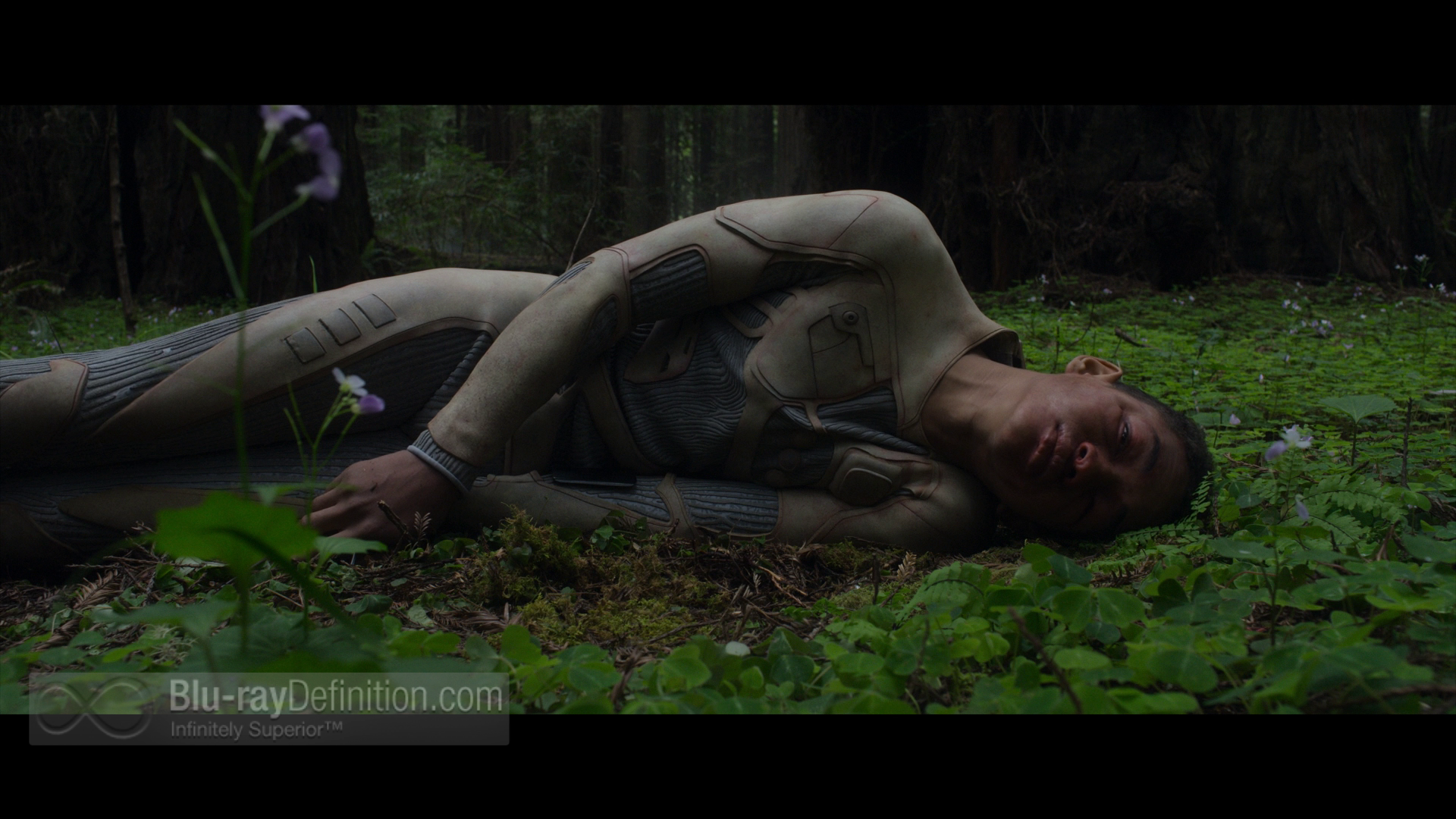 Урса уилл смит. Урса after earth. Урса after earth. Урса after earth. Урса уилл смит.