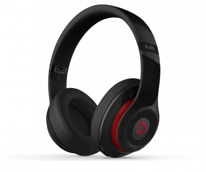 Beats-overear-studio-2-black-zoom-quarter-right-retouch-O