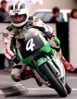 ROAD-Robert-Dunlop-racing-1