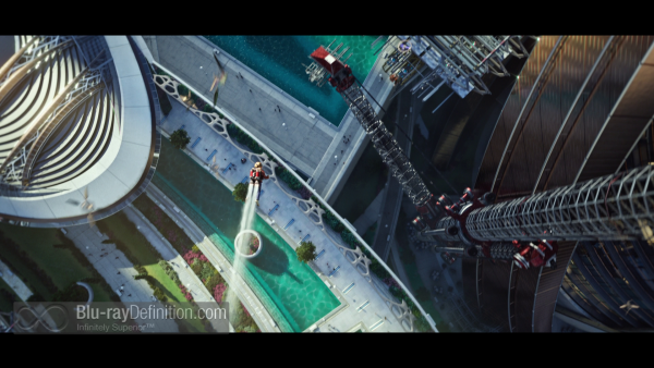 Tomorrowland-BD_07