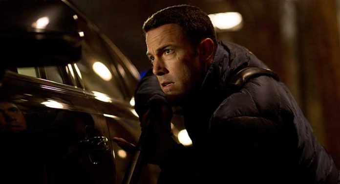Publicity still of Ben Affleck in The Accountant (2016)