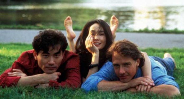 Winston Chao, May Chin, and Mitchell Lichtenstein in Xi yan (The Wedding Banquet)(1993)