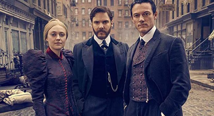 Dakota Fanning, Daniel Brühl, and Luke Evans in The Alienist