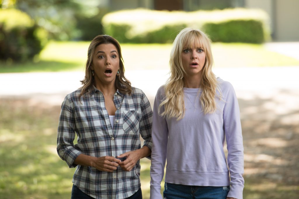 Eva Longoria as Theresa and Anna Faris as Kate in Overboard (2018). Photo Credit: Metro Goldwyn Mayer Pictures / Pantelion Films