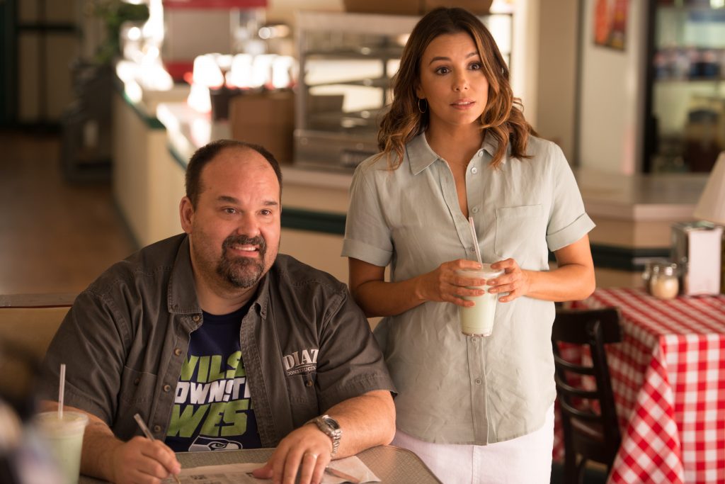 Mel Rodriguez as Bobby and Eva Longoria as Theresa in Overboard. Photo Credit: MetroGoldwyn Mayer Pictures / Pantelion Films