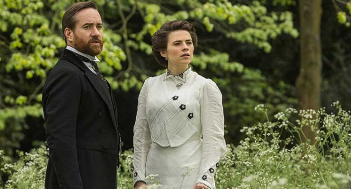 Matthew Macfadyen and Hayley Atwell in Howards End (2017)