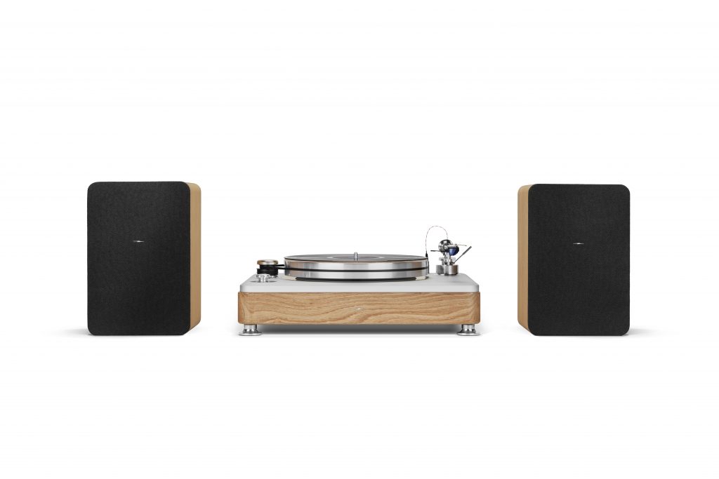 speakers_2.0_natural_group_v5 Shinoloa Detroit Barefoot Bookshelf Speakers w/ Turntable (Natural)