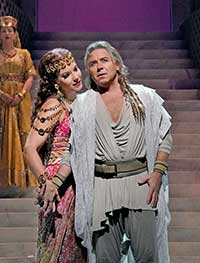 Elīna Garanča as Dalila and Roberto Alagna as Samson in Saint-Saëns's "Samson et Dalila." Photo: Ken Howard / Met Opera
