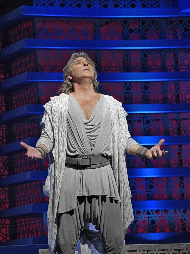 Samson et Dalila (Metropolitan Opera) (2018) Roberto Alagna as Samson in Saint-Saëns's "Samson et Dalila." Photo: Ken Howard / Met Opera