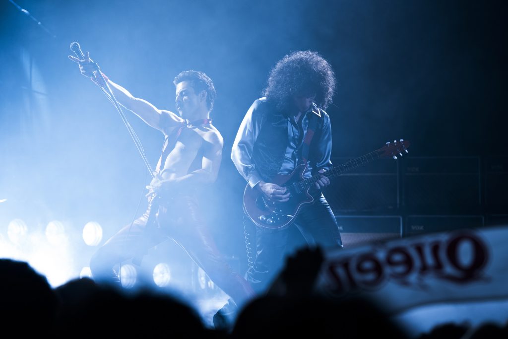 BOHEMIAN RHAPSODY Rami Malek (Freddie Mercury) and Gwilym Lee (Brian May) star in Twentieth Century Fox’s BOHEMIAN RHAPSODY. Photo Credit: Alex Bailey.