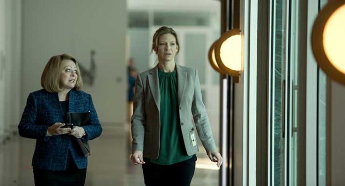 Anna Torv in Secret City (2016)