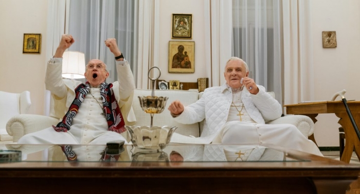 Jonathan Pryce and Anthony Hopkins in The Two Popes (2019)