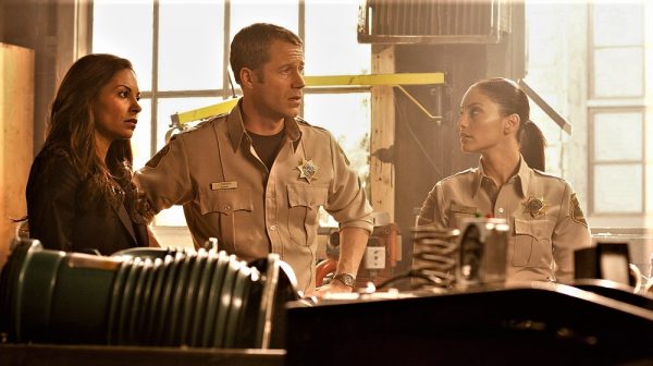 Colin Ferguson, Salli Richardson-Whitfield, and Erica Cerra in Eureka (2006)