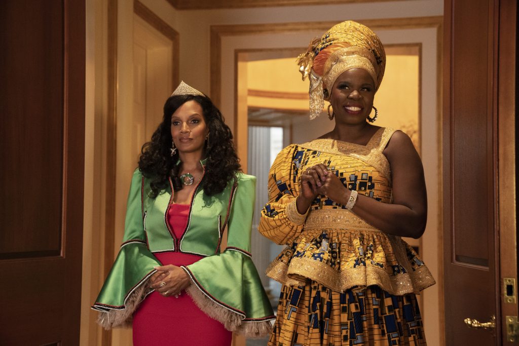 Shari Headley and Leslie Jones star in COMING 2 AMERICA Photo: Quantrell D. Colbert © 2020 Paramount Pictures