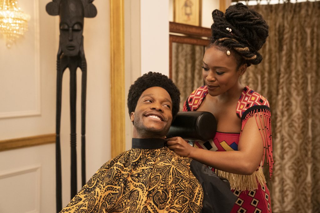 Jermaine Fowler and Nomzamo Mbatha star in COMING 2 AMERICA Photo: Quantrell D. Colbert © 2020 Paramount Pictures