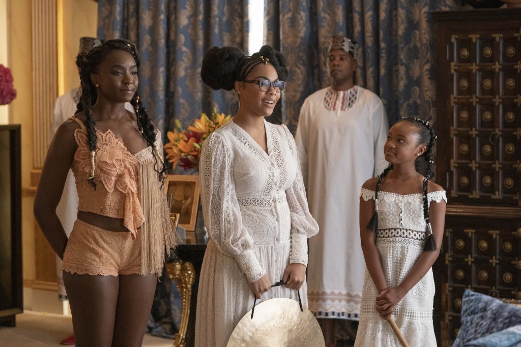 KiKi Layne, Bella Murphy and Akiley Love star in COMING 2 AMERICA Photo: Quantrell D. Colbert © 2020 Paramount Pictures