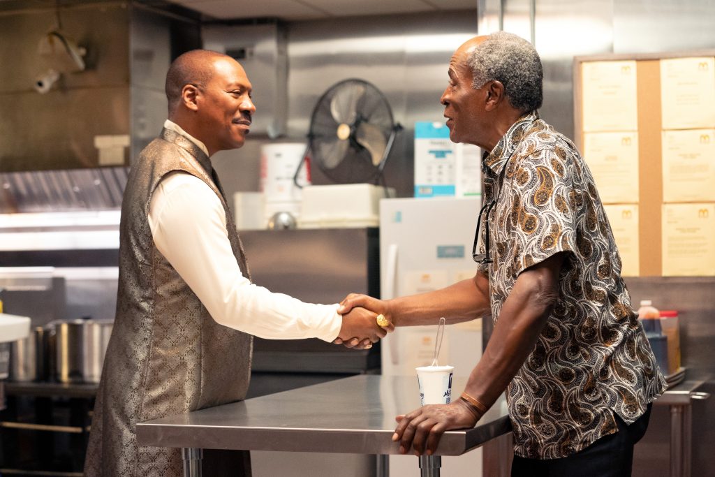Eddie Murphy and John Amos star in COMING 2 AMERICA Photo: Quantrell D. Colbert © 2020 Paramount Pictures