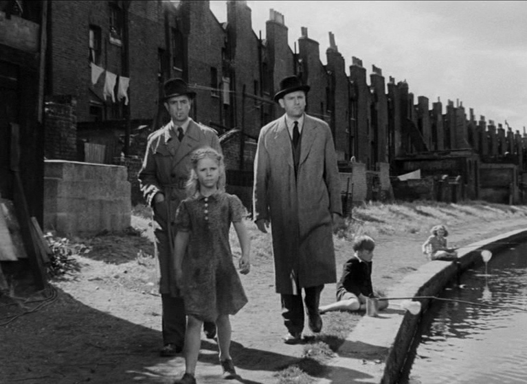 Robert Flemyng, Bernard Lee, and Gene Neighbors in The Blue Lamp (1950)