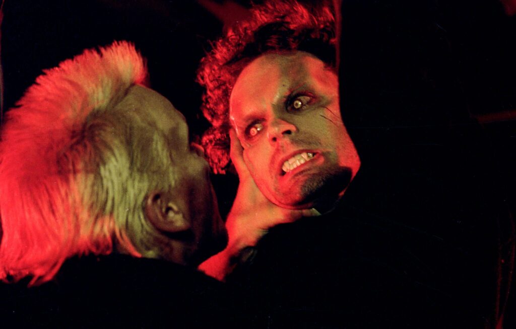 Jason Patric and Kiefer Sutherland in The Lost Boys (1987)