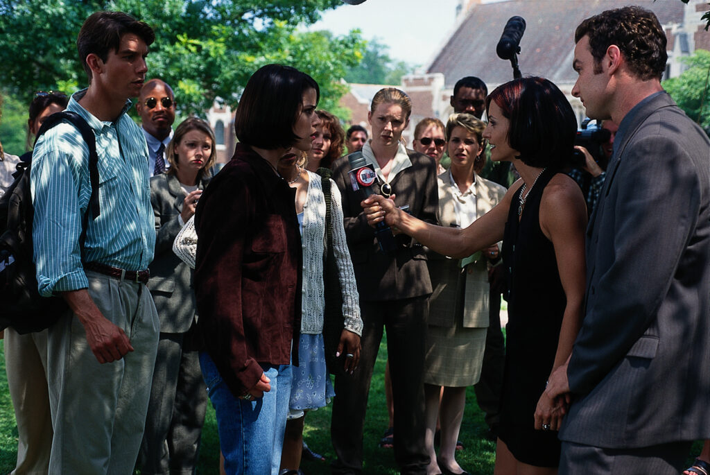 Neve Campbell and Courtney Cox in Scream 2 (1997)
