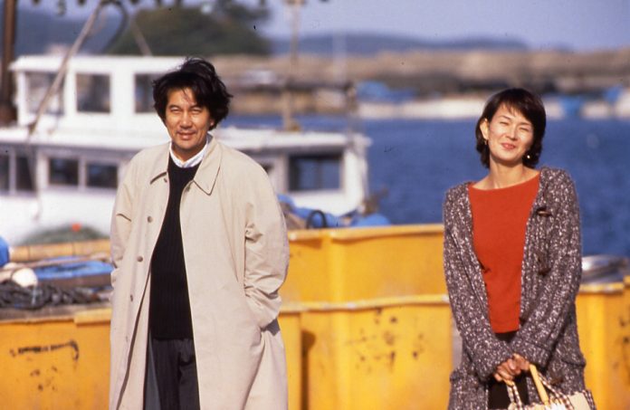 Misa Shimizu and Kôji Yakusho in Warm Water Under a Red Bridge (2001)