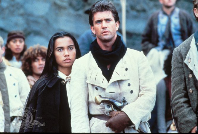 Mel Gibson and Tevaite Vernette in The Bounty (1984)