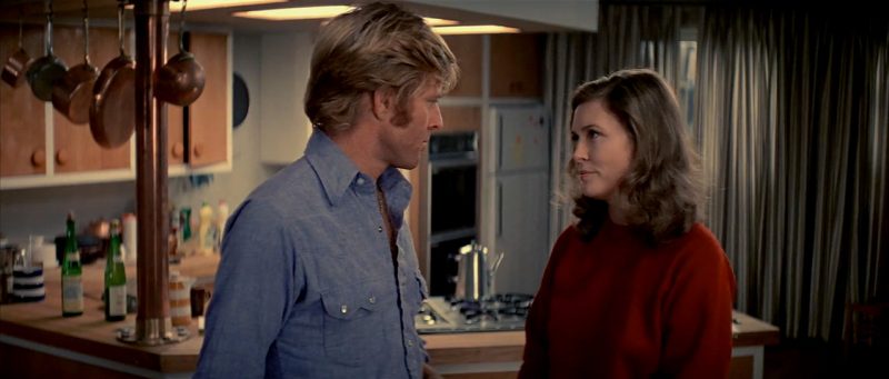 Robert Redford and Faye Dunaway in 3 Days of the Condor (1975)