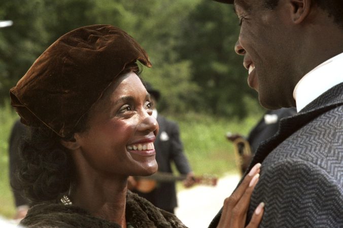 Danny Glover and Margaret Avery in The Color Purple (1985)