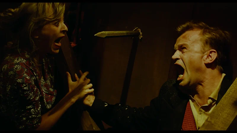 Marie-Laure Dougnac and Dominique Pinon in Delicatessen (1991)