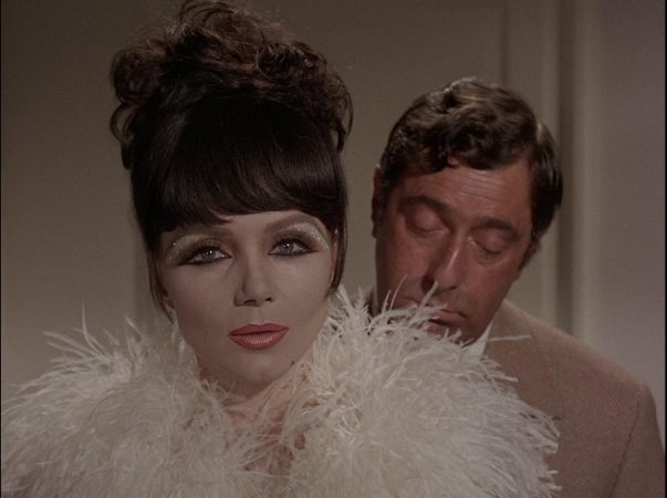 Ben Salvador and Maria Luisa Geisberger in Una iena in cassaforte (1968)